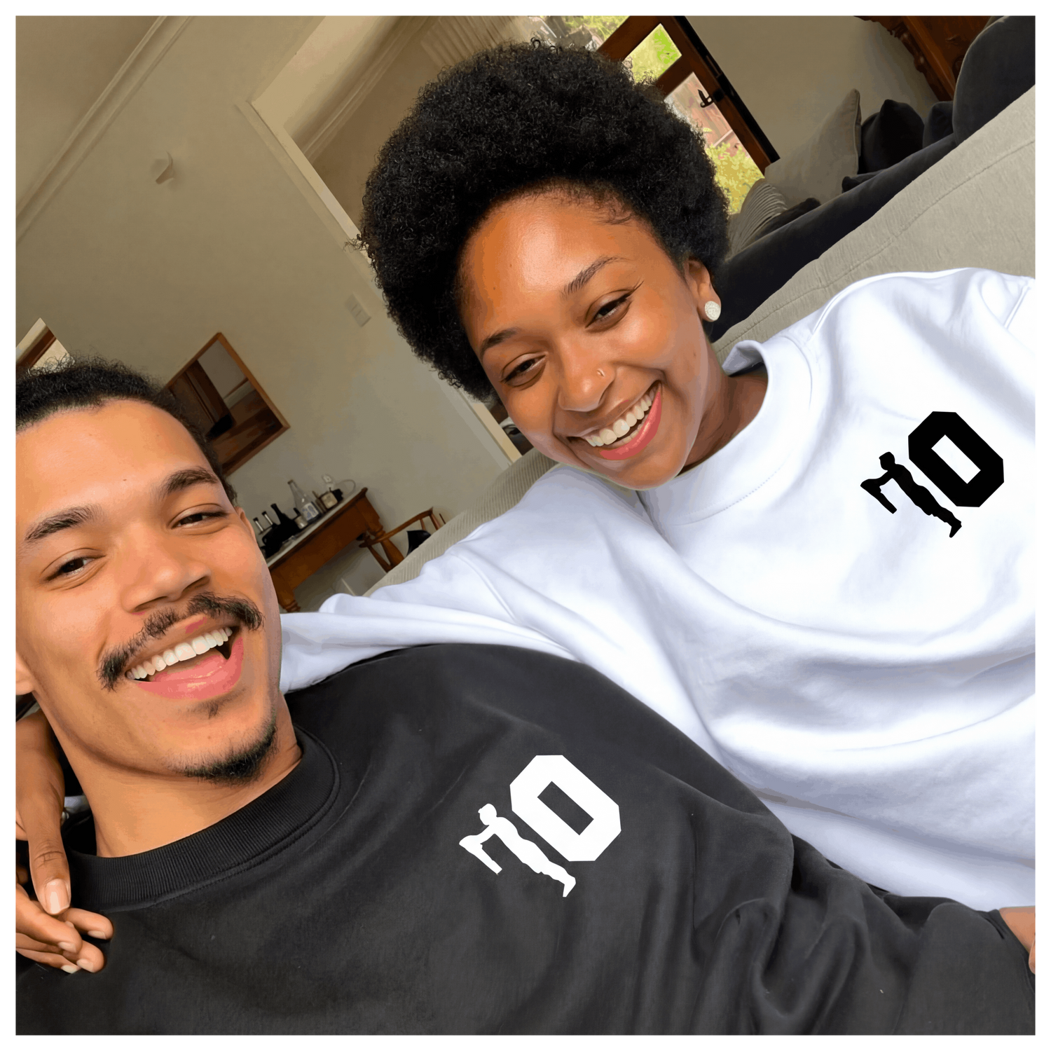 two couples wearing fussballvibe shirt